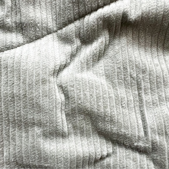 Pacsun Sage Green Corduroy Puffer - Picture 4 of 6